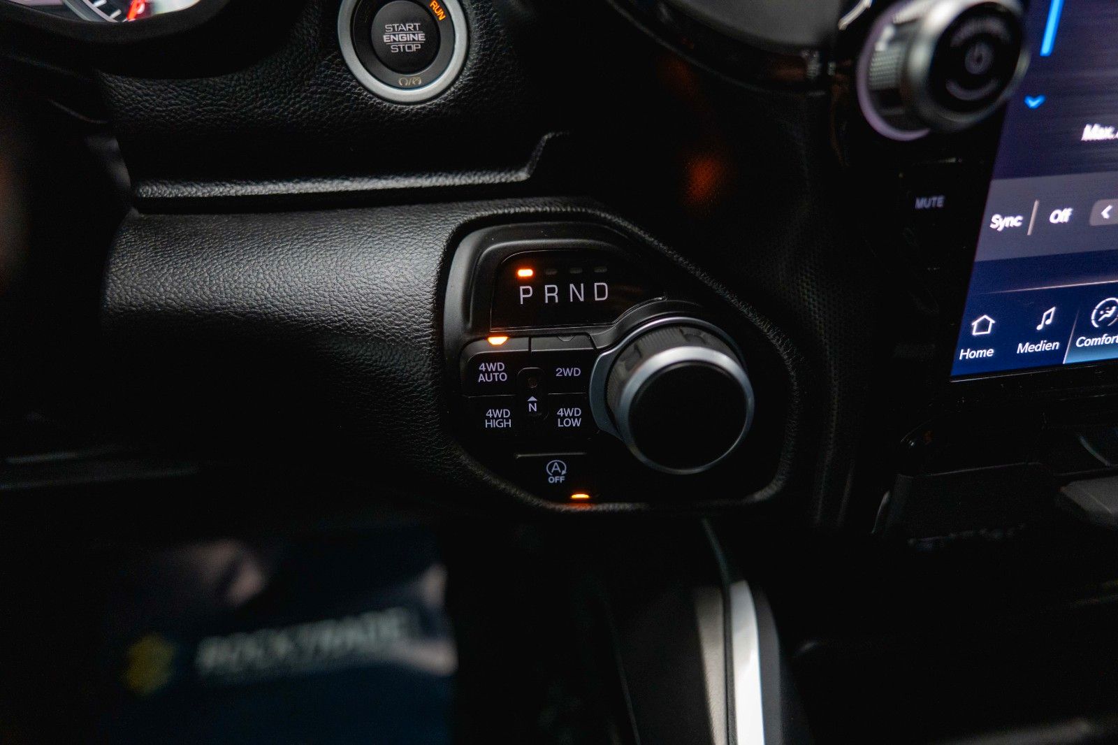 Fahrzeugabbildung Dodge RAM 5.7 V8 HEMI 4x4 OFFROAD Night Limited 19%