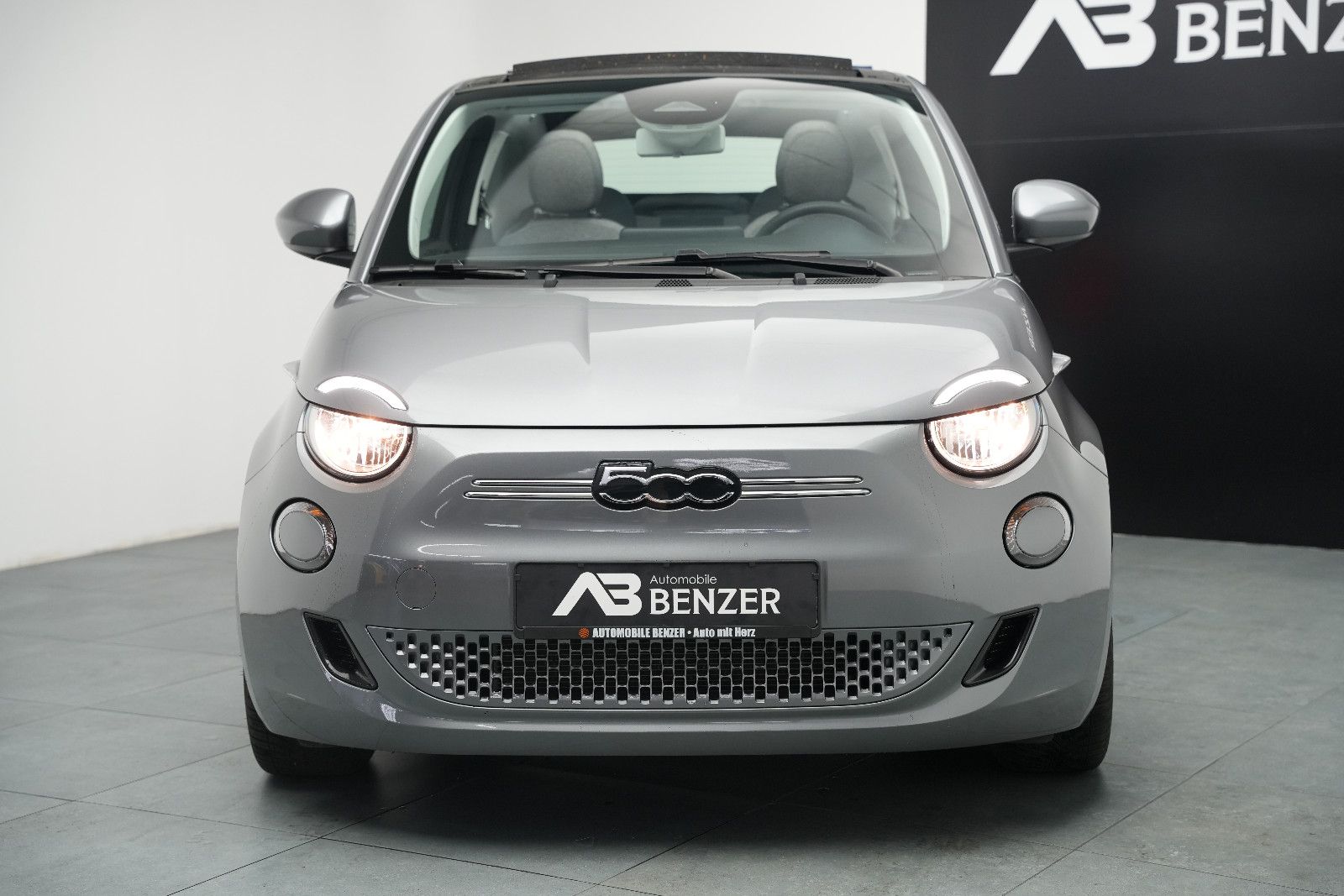 Fiat 500e Cabrio Icon 42 KwH *R-Kamera*Navi*Klima* imagem 2