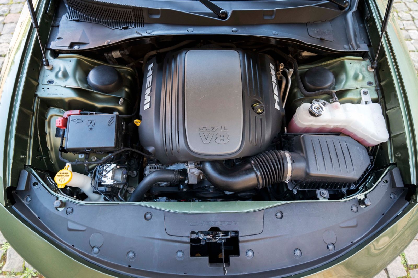 Fahrzeugabbildung Dodge Charger 5,7L DAYTONA WIDEBODY ALPINE CARPLAY KAM