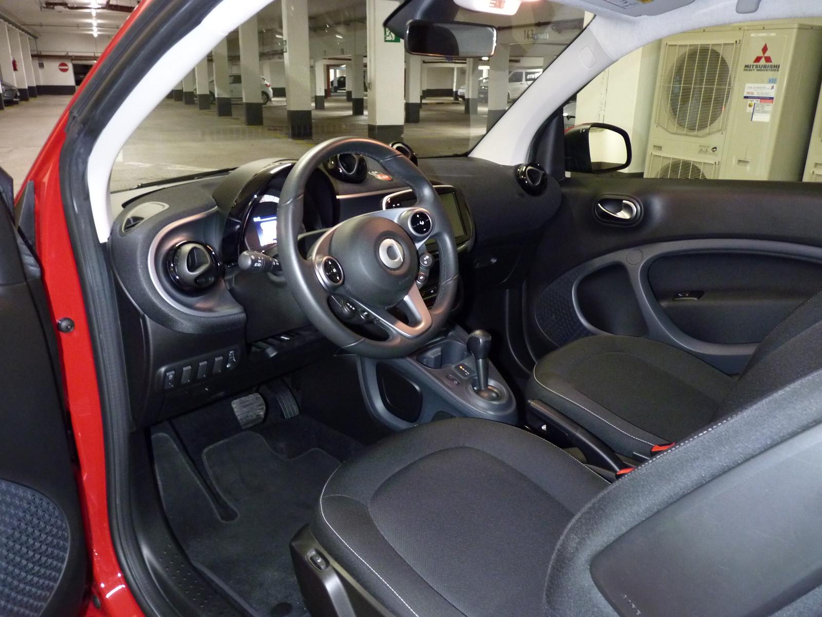 Smart ForTwo coupé Aut.-Klima-Pano-SHZ-33tkm-2.Hand