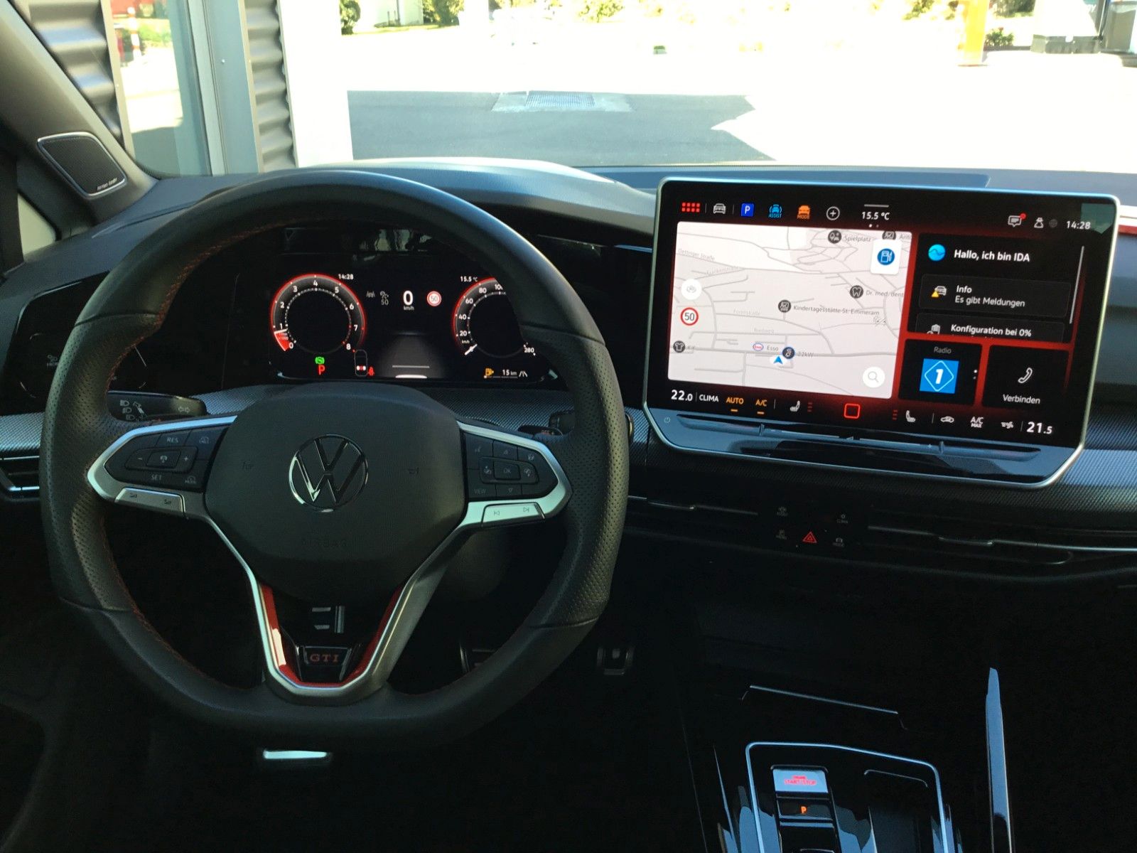 Fahrzeugabbildung Volkswagen Golf GTI+MatrixLED+18"+AHK+Pano+H&K+ACC