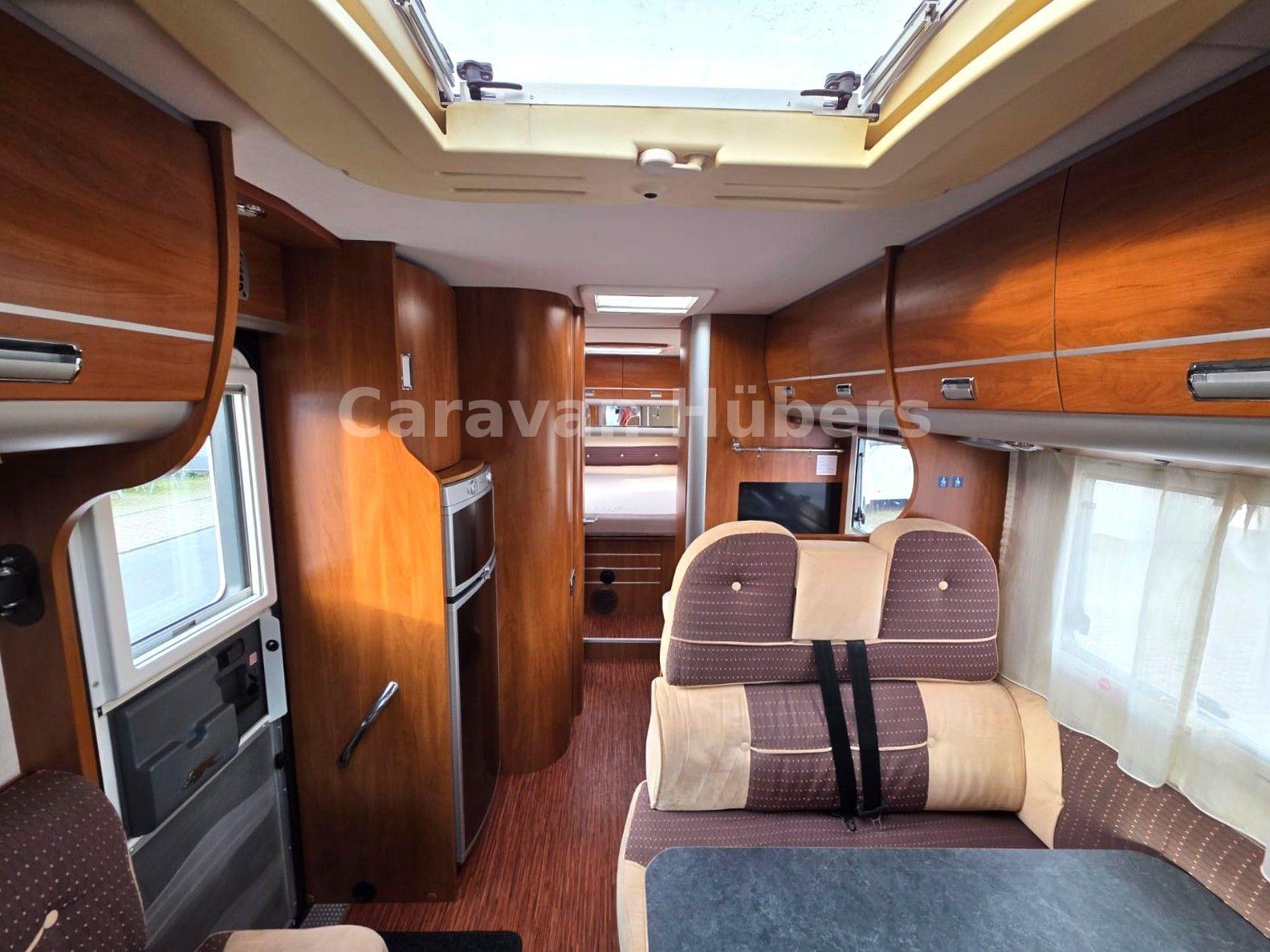 Laika Kreos 3012 - Queensbett - auto.Sat/TV - Solar -