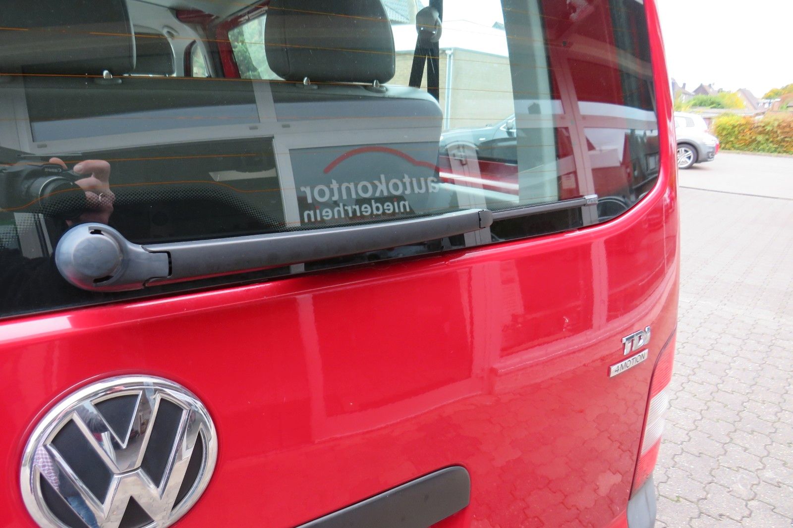 Fahrzeugabbildung Volkswagen T5 Kombi 4-Motion AHK 7 Sitz 158.000km