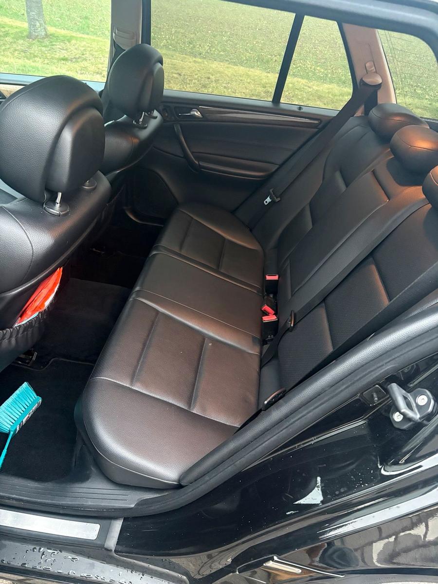 Mercedes-Benz C220 2006 — photo 11