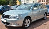 Skoda Octavia Combi 2.0 TDI Klimaautomatik Xenon AHK - Skoda Octavia mit Diesel-Antrieb: Kombi