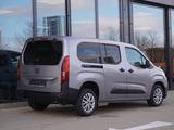 Fiat Doblo Maxi Kombi 130 AT8 / Rollstuhlumbau AMF - Fiat Doblo mit Diesel-Antrieb: Kleinbus