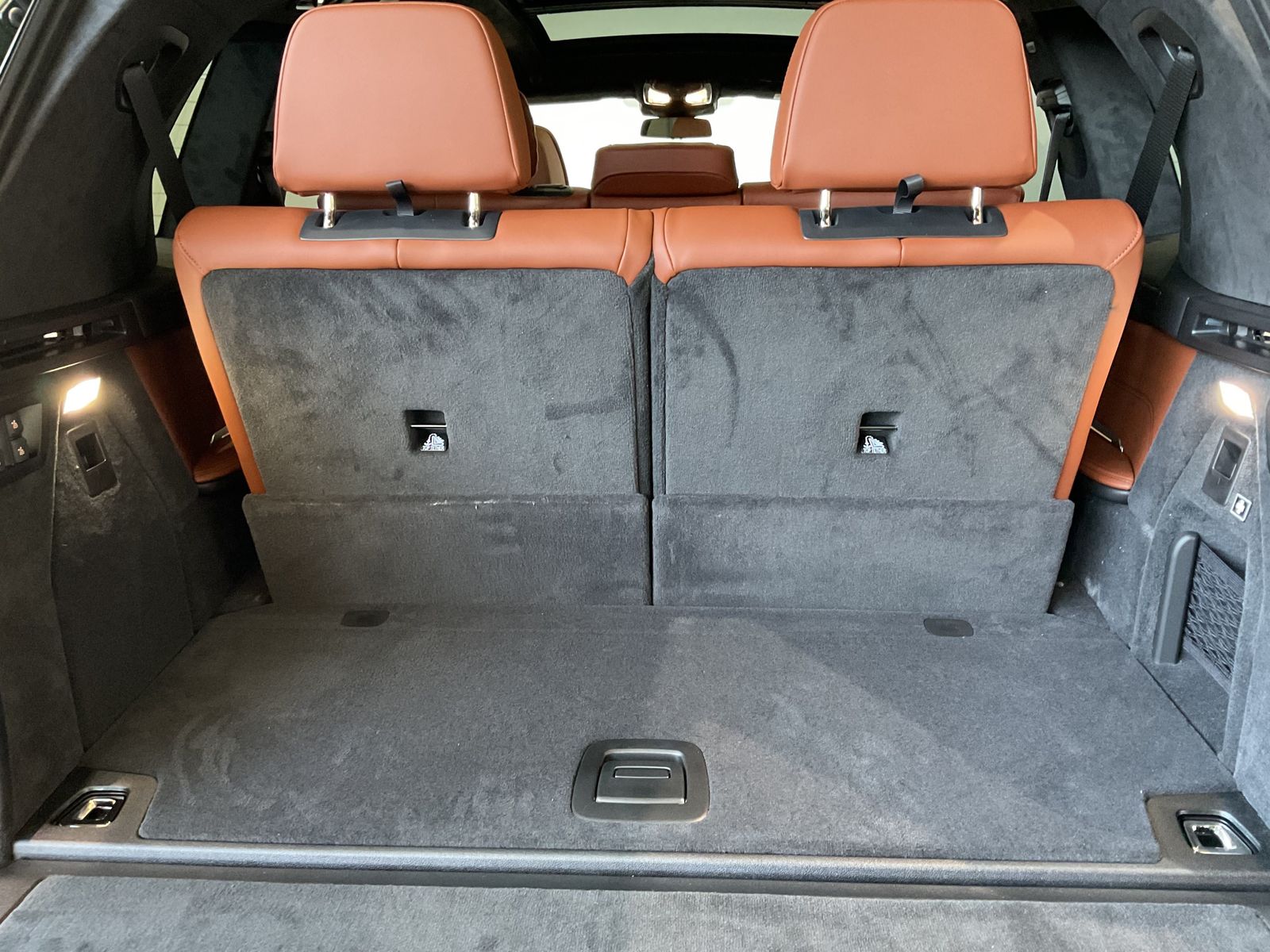Fahrzeugabbildung BMW X7 M60i Sonderlackierung | Sitzbelüftg | Bower &