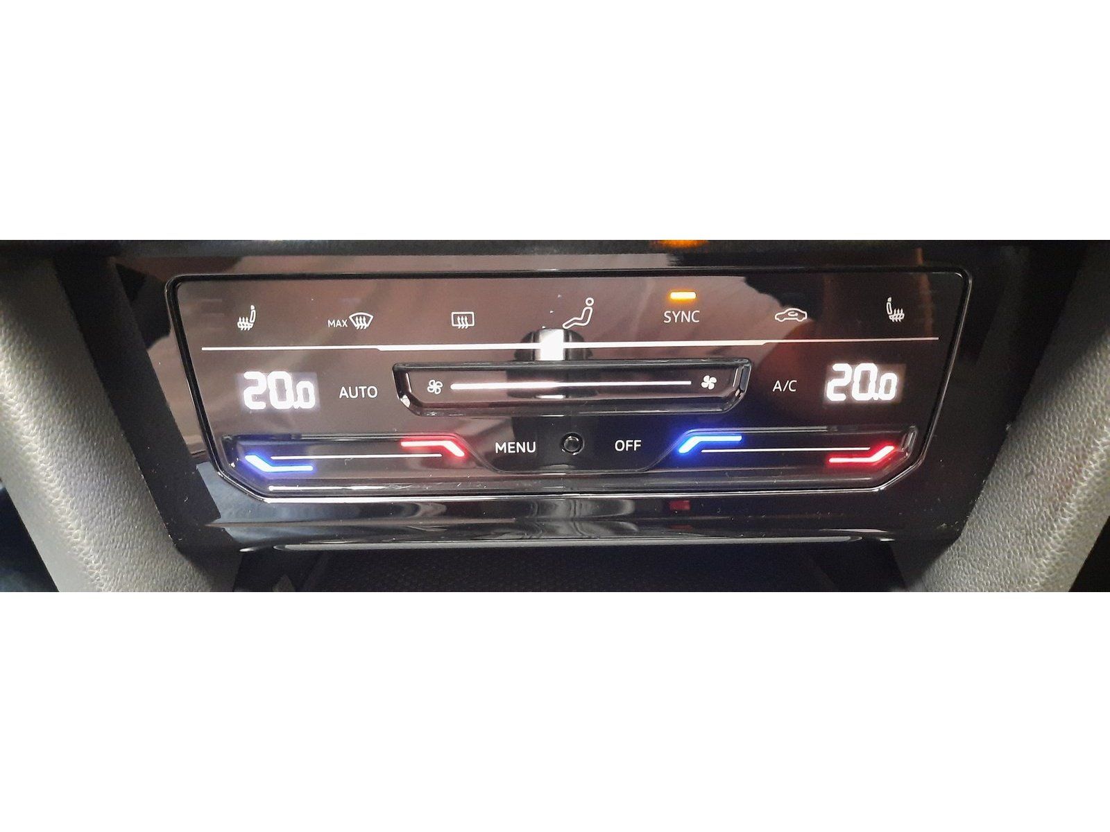 Fahrzeugabbildung Volkswagen Passat Variant Business TSI DSG *AHK*Cam*Navi*
