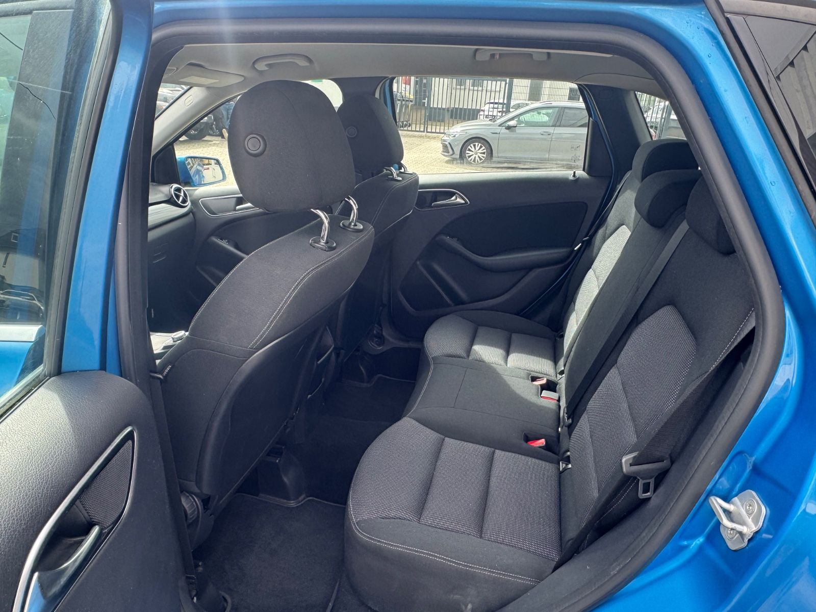 Fahrzeugabbildung Mercedes-Benz B 180 CDI/Edition E/Navigation/SHZ/MFL/ALU/
