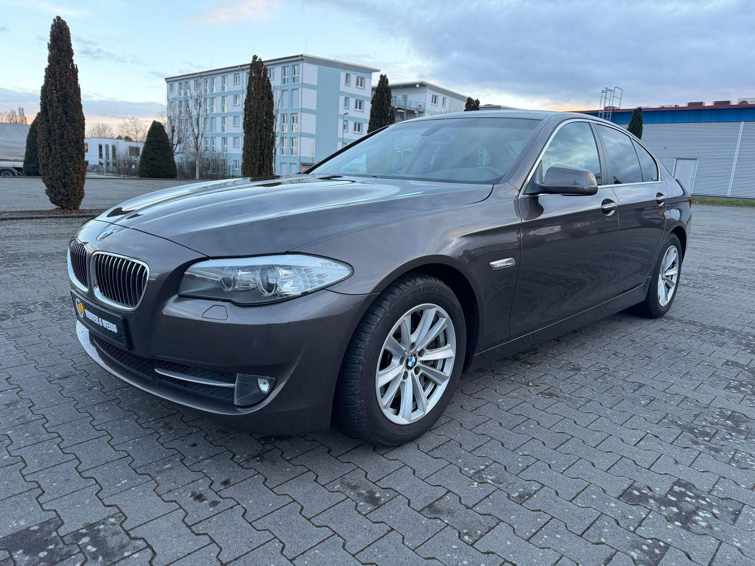 BMW 535 D 1.HAND/AUTOMATIK/NAV/LEDER/XENO/BELÜFT/AHK