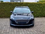 Ford Focus Turnier VIGNALE HUD| Pano| AHK - Ford Focus Vignale mit Diesel-Antrieb