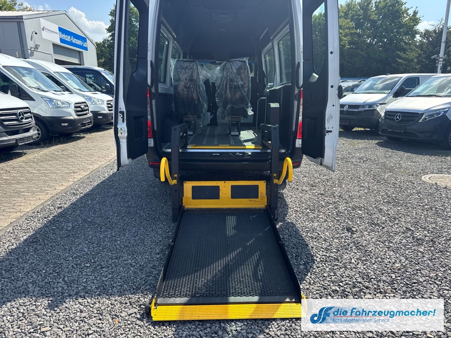 Fahrzeugabbildung Mercedes-Benz Sprinter III Tourer RWD AWD 315 CDI L2 DAB SHZ