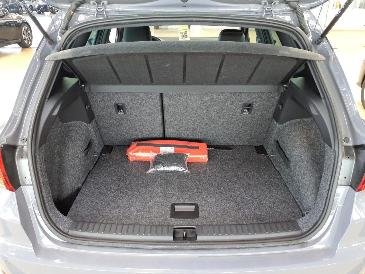 Seat Arona FR 1.5 TSI DSG Sonderleasing LED Navi Sitz