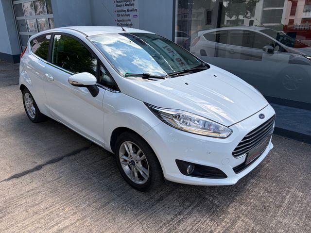 Fahrzeugabbildung Ford Fiesta Titanium+Kamera+Navi+SHZ+Allw.LM+BT+PDC