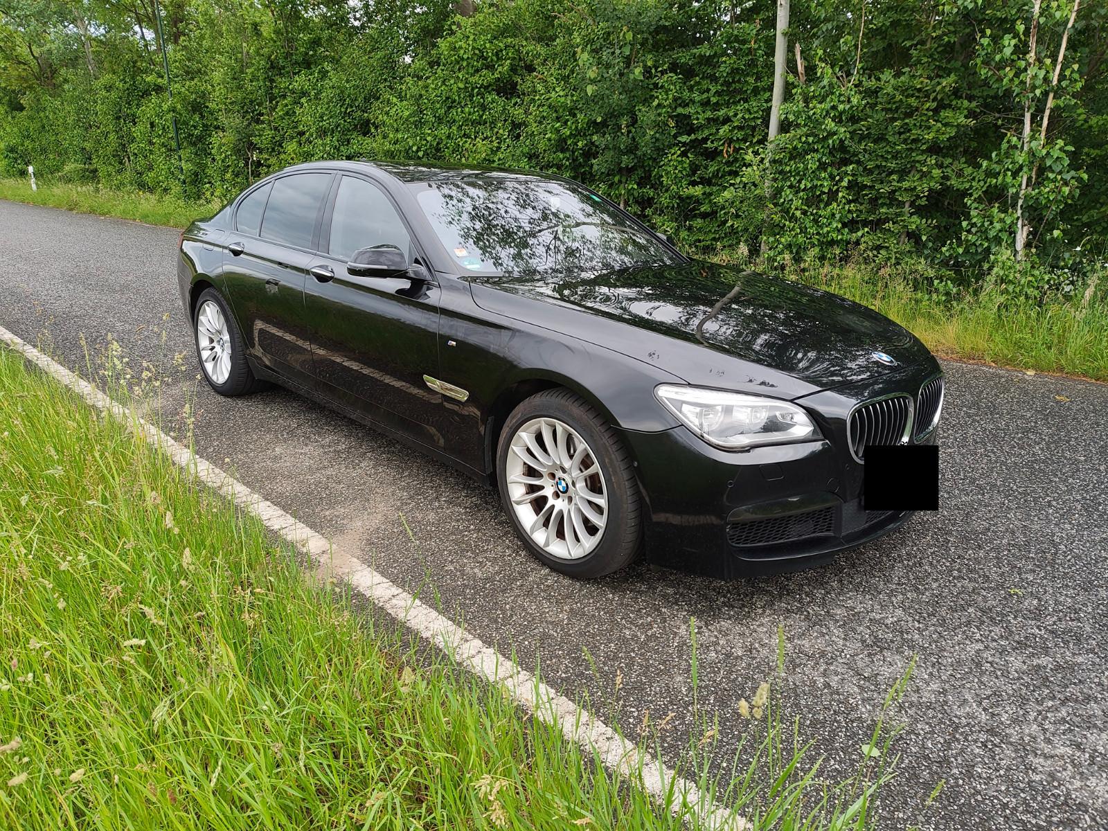 BMW 740 7L, 2025 740d xDrive M-Paket nur 259.638km