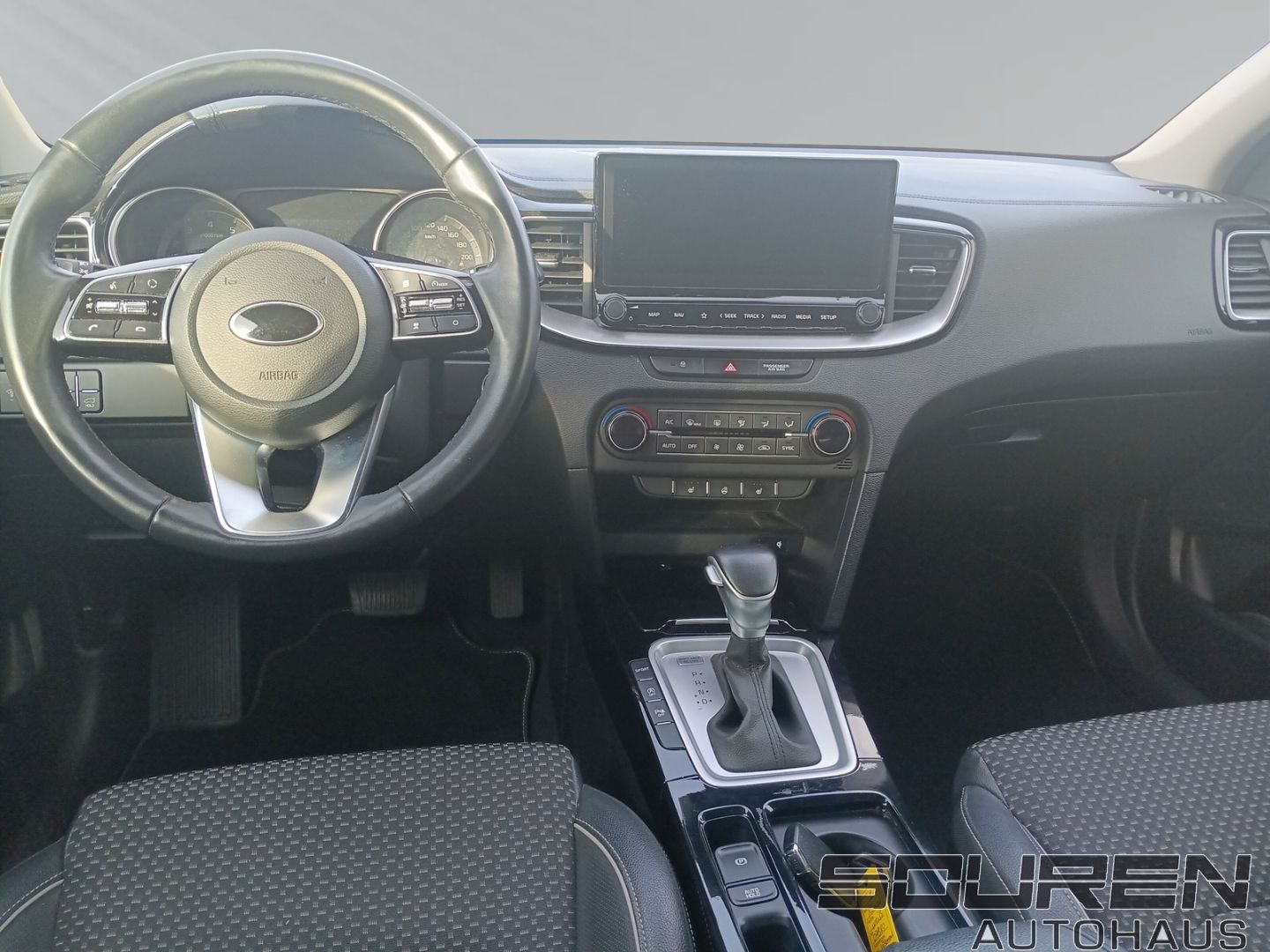 Fahrzeugabbildung Kia XCeed 1.5 T-GDI SPIRIT Navi Xclusive-Paket + NAV