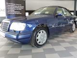 Mercedes-Benz 220 CE Cabrio AUTOMATIK/LEDER-BEIGE/KLIMA - Mercedes-Benz 220 mit Benzin-Antrieb: Cabrio