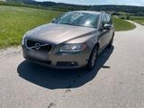 Volvo V70 2.5T Kinetik,  Kombi, Automatik,... - Volvo V70 mit Benzin-Antrieb: Kombi, Automatik
