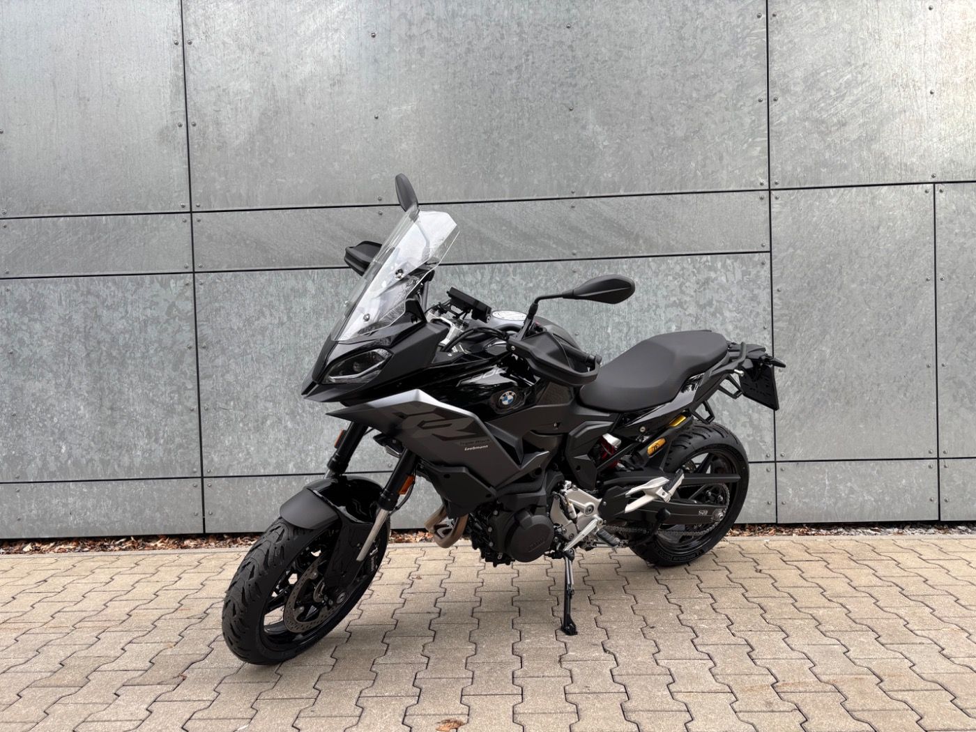 Fahrzeugabbildung BMW F 900 XR Triple Black