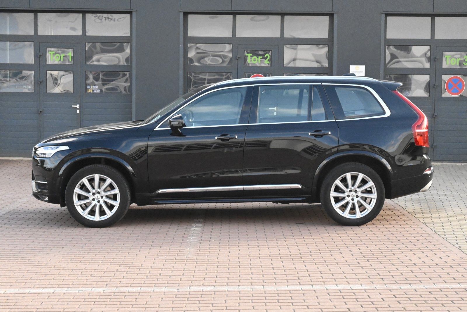 Fahrzeugabbildung Volvo XC90 D5 AWD Inscription*LED*PANO*STHZ*AHK