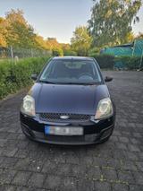 Ford Zuverlässiger Ford Fiesta mit frischen TÜV - : Kleinwagen, Zuverlässige