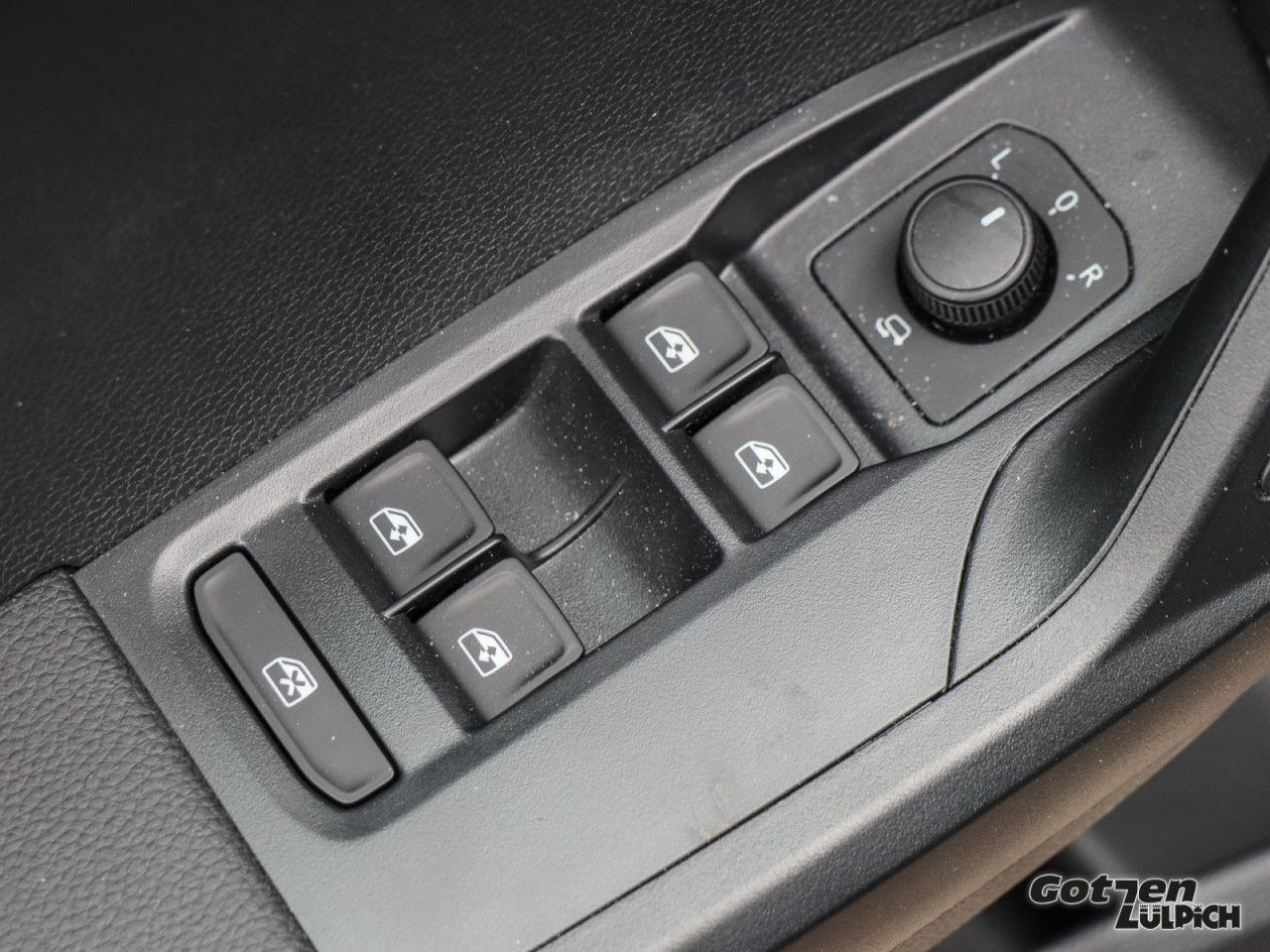 Fahrzeugabbildung SEAT Arona Style 1.0 TSI DSG LED App-Connect Winter