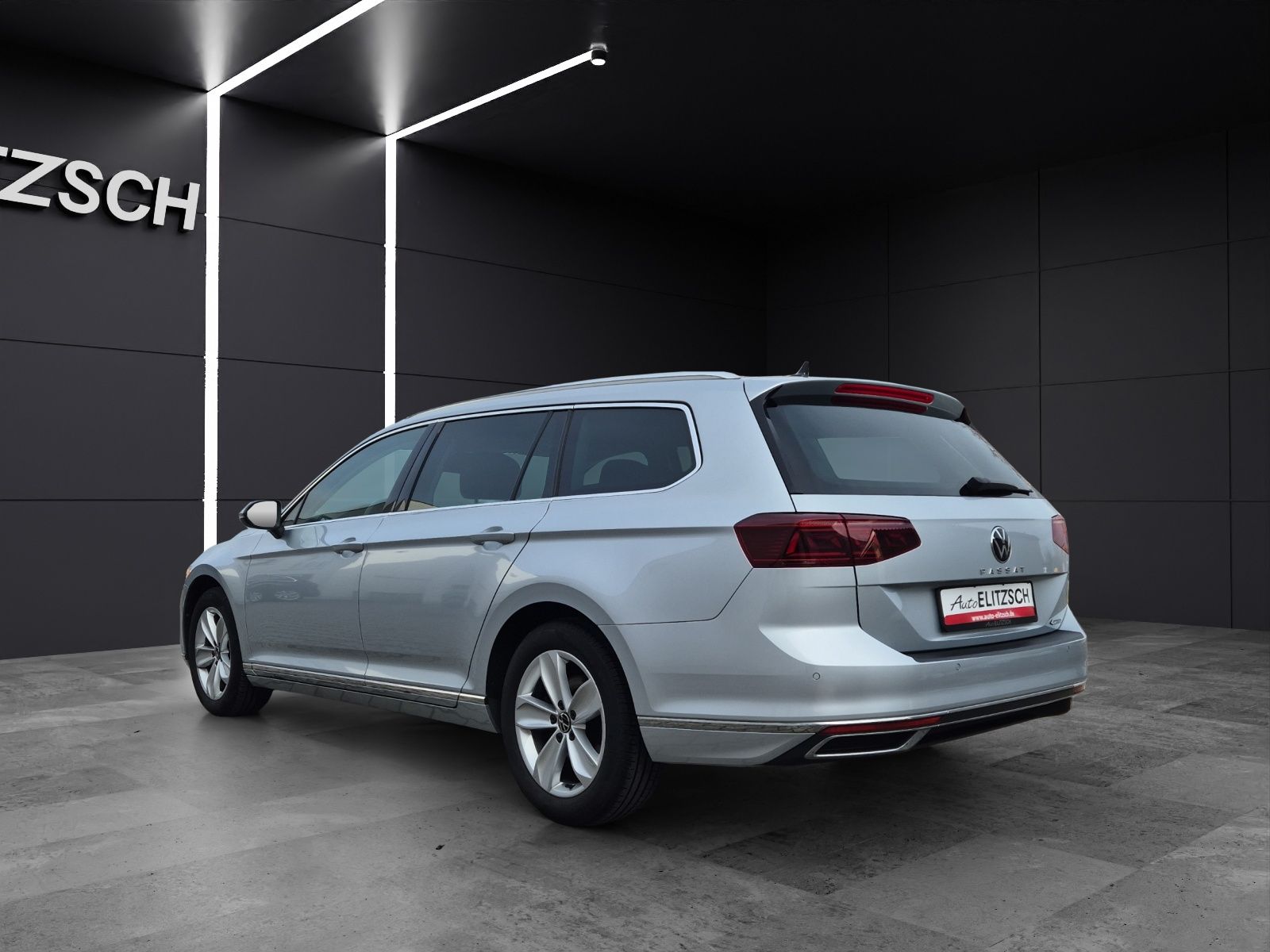 Fahrzeugabbildung Volkswagen Passat Variant TDI Elegance DSG 4M Matrix Navi A