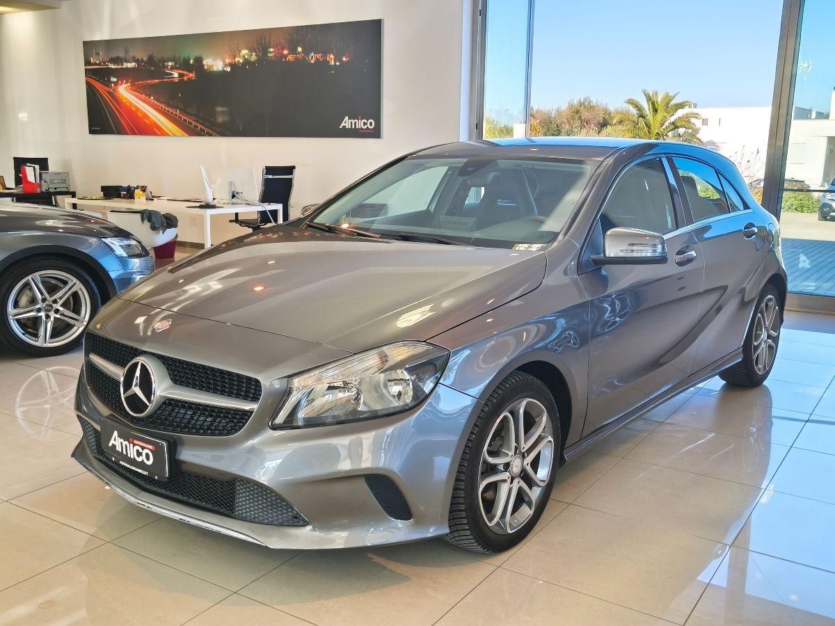 MERCEDES-BENZ MERCEDES A 180d Sport Navi/Retro