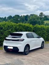 Peugeot 208 PureTech 100 Active Pack Active Pack - Peugeot 208 von privat