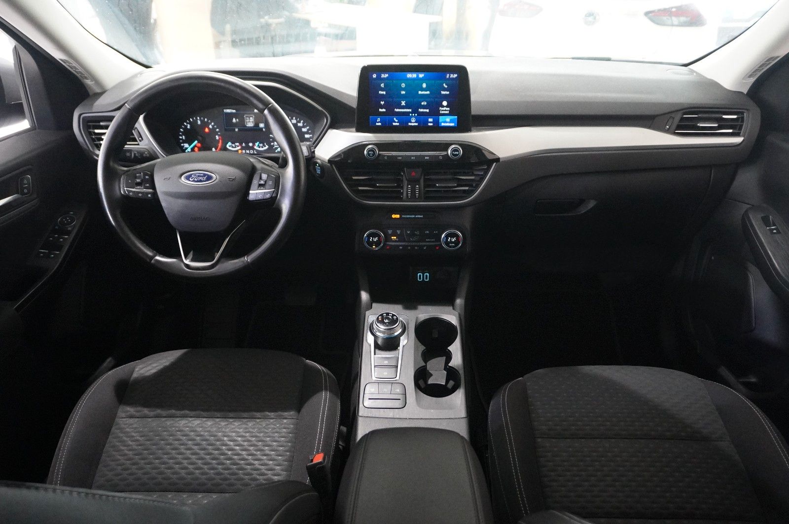 Fahrzeugabbildung Ford Kuga 1.5D COOL & CONN. NAVI/LED/SHZ/TEMP./NEBEL