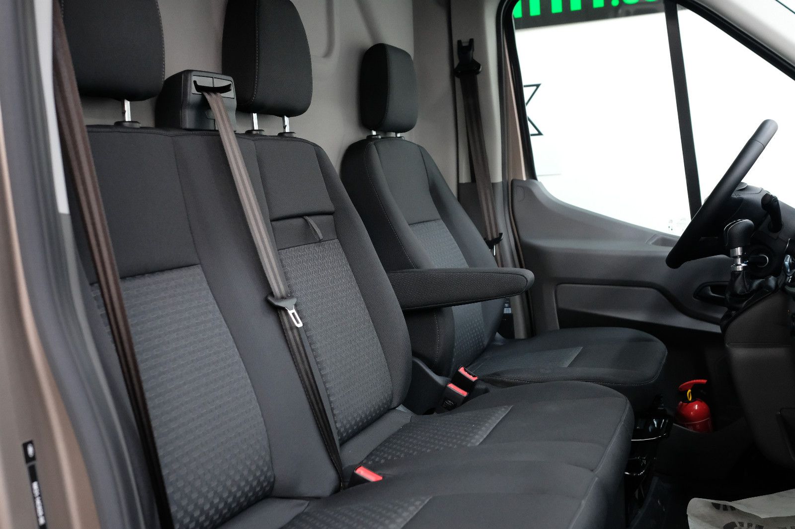 Fahrzeugabbildung Ford Ford Transit Kasten 350 L4H3 Trend