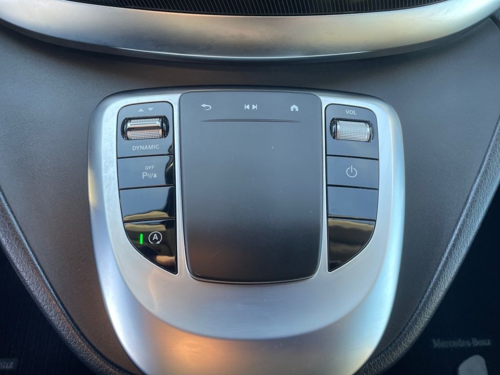 Fahrzeugabbildung Mercedes-Benz V-Klasse EDITION V 250 d lang LED, NAVI, SHZ, 19