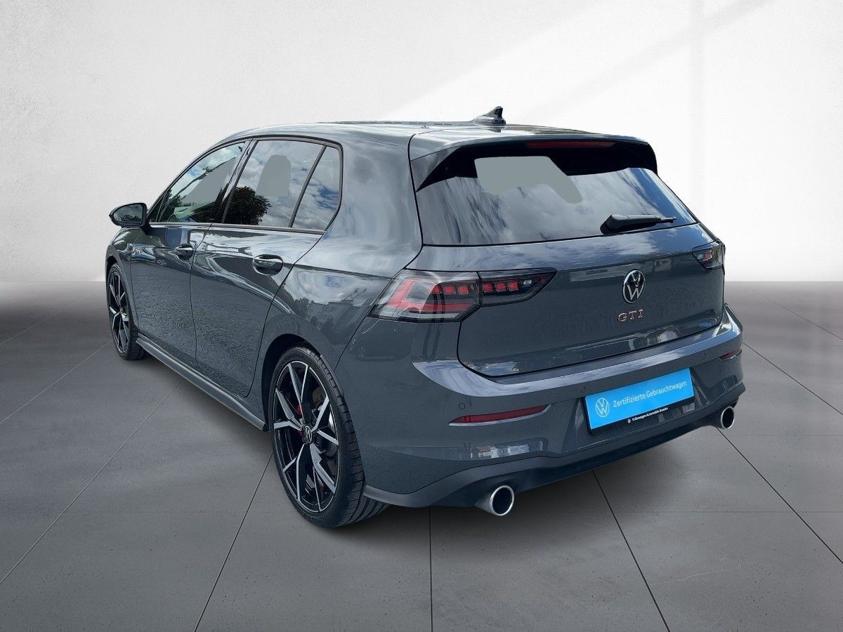 Volkswagen Golf VIII GTI 2.0 TSI DSG IQ AREA HARMAN TRAVEL foto 3