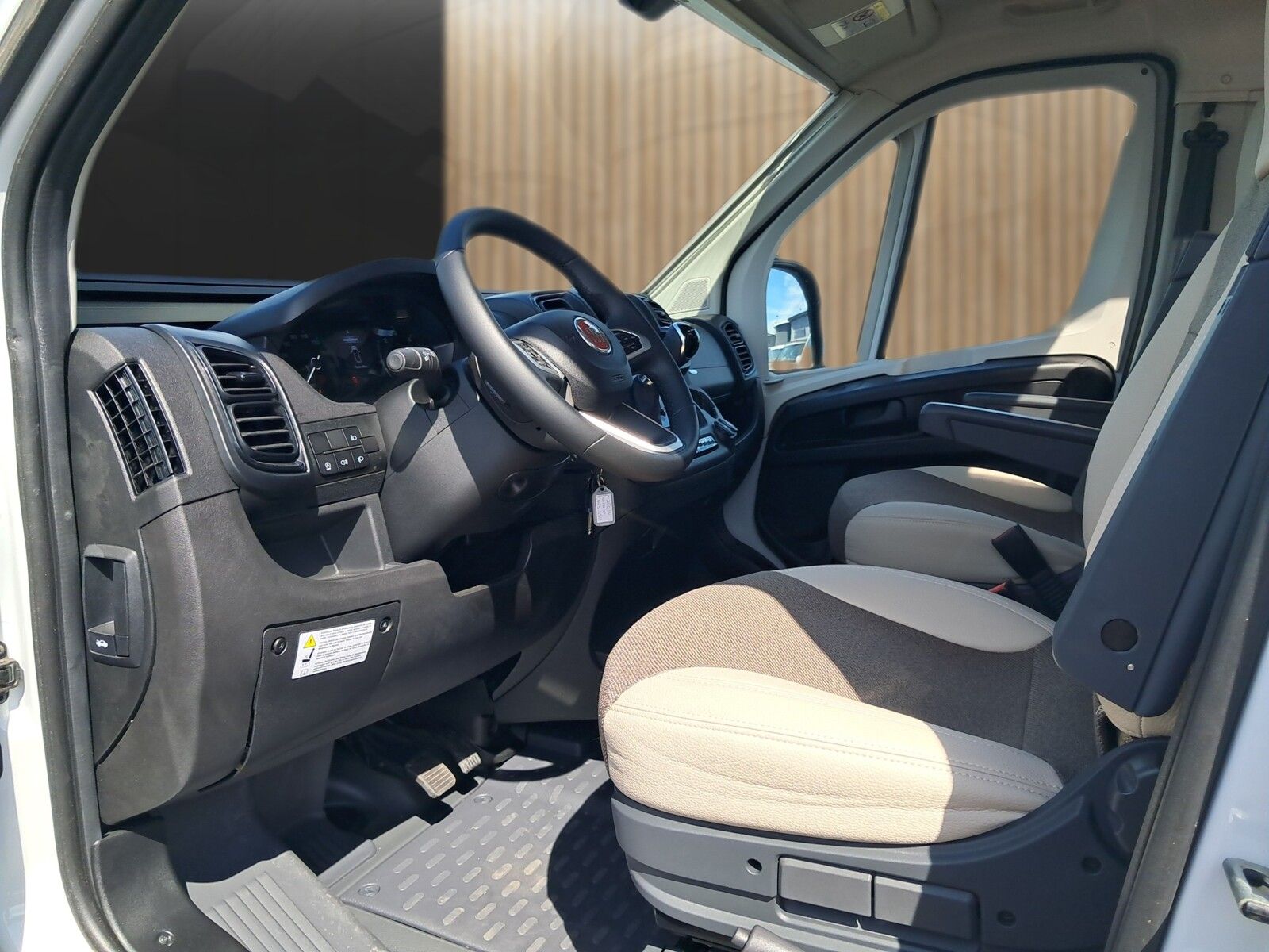 Fahrzeugabbildung Karmann Davis Lifestyle DA 590 LS Panorama + Automatik