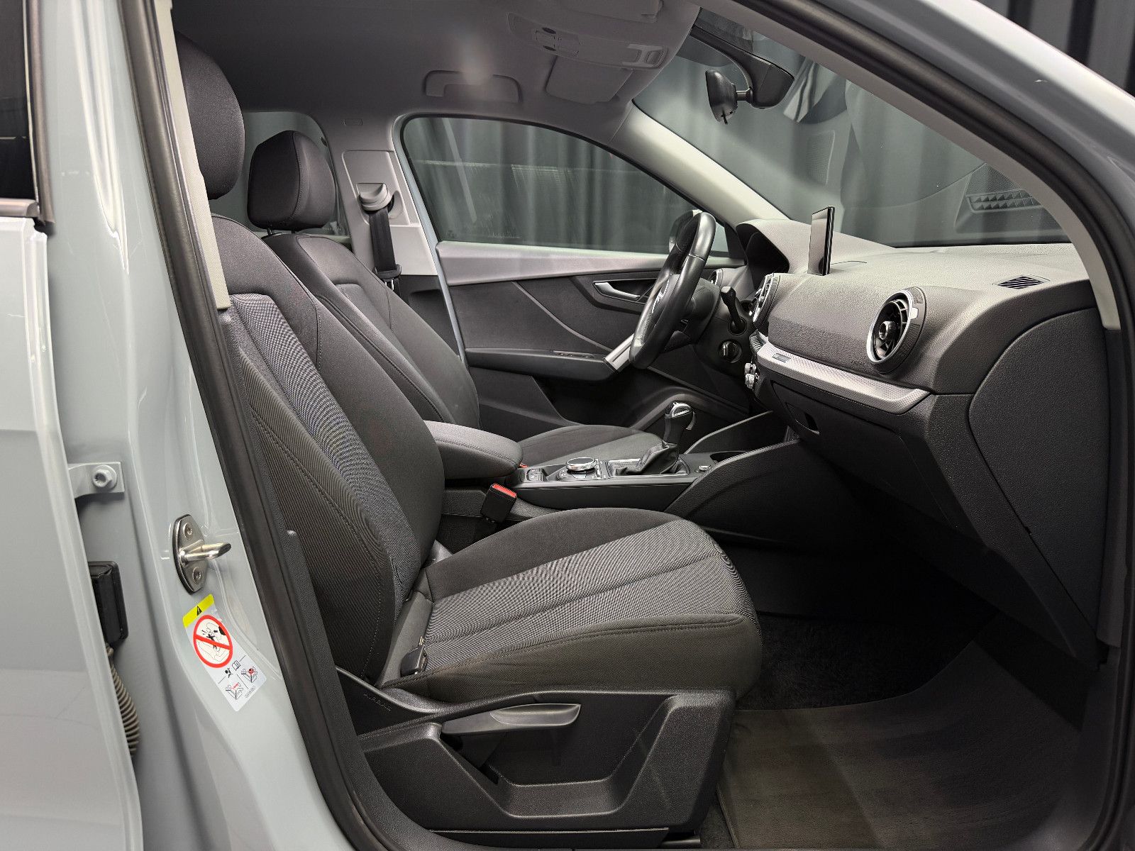 Fahrzeugabbildung Audi Q2 30 TDI advanced|AUTOMATIK|NAVI|KAMERA