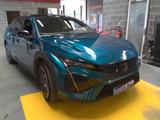 Peugeot 408 GT 16 PHEV 180 eEAT8 AMBI*KAM*LEDER*PANO*19 - Peugeot 408 mit Hybrid-Antrieb