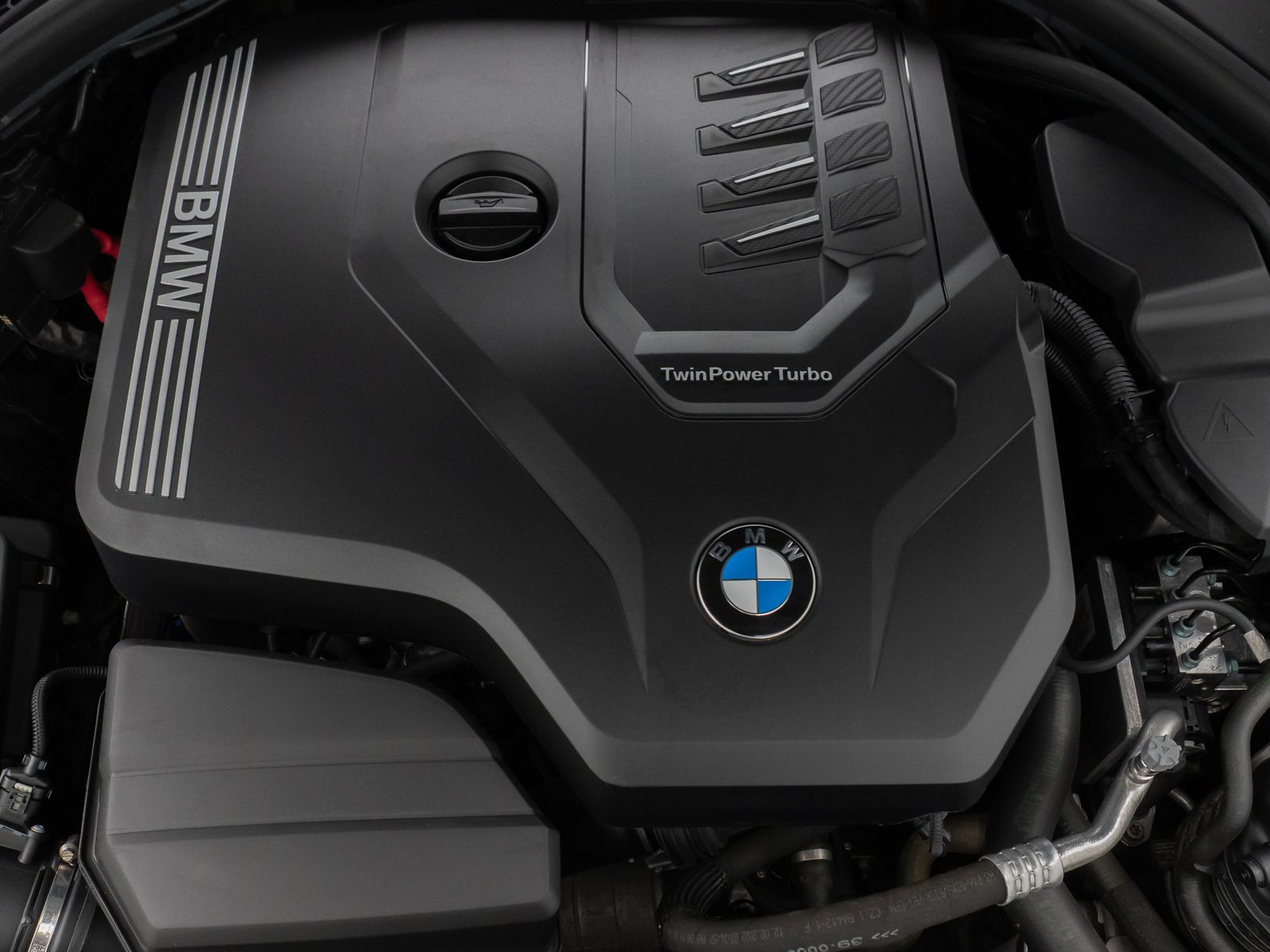 Fahrzeugabbildung BMW 330i M Sport Panorama Kamera DAB HiFi Komfort