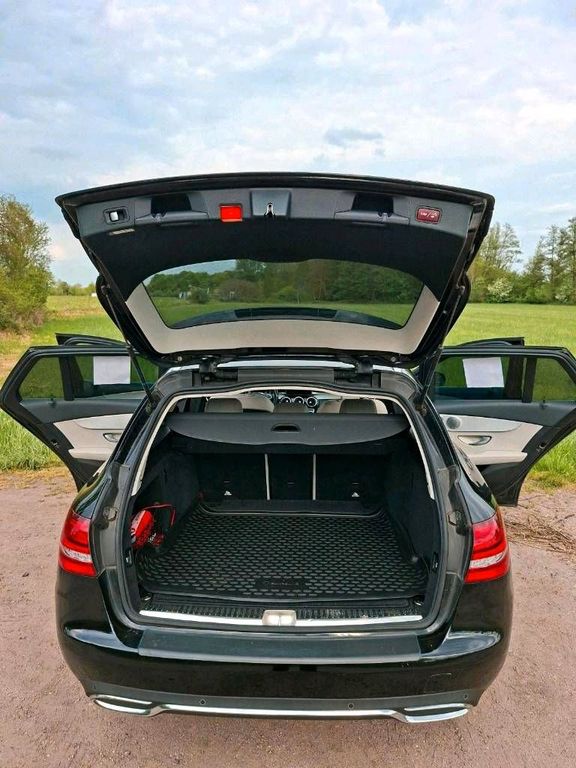 Image of Mercedes-Benz C 220