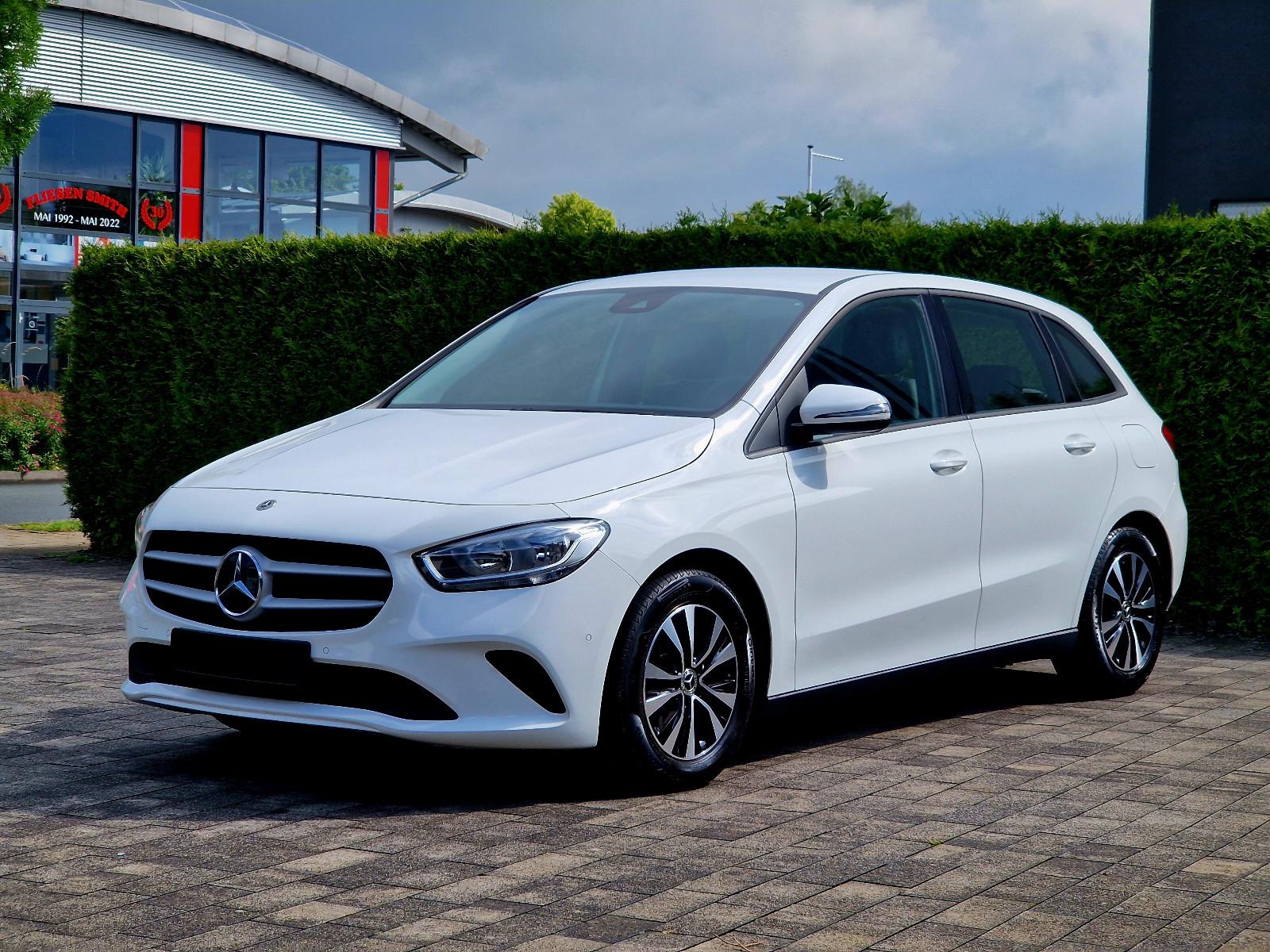 Mercedes-Benz B 180 (Automatik, Teilleder, Navi)