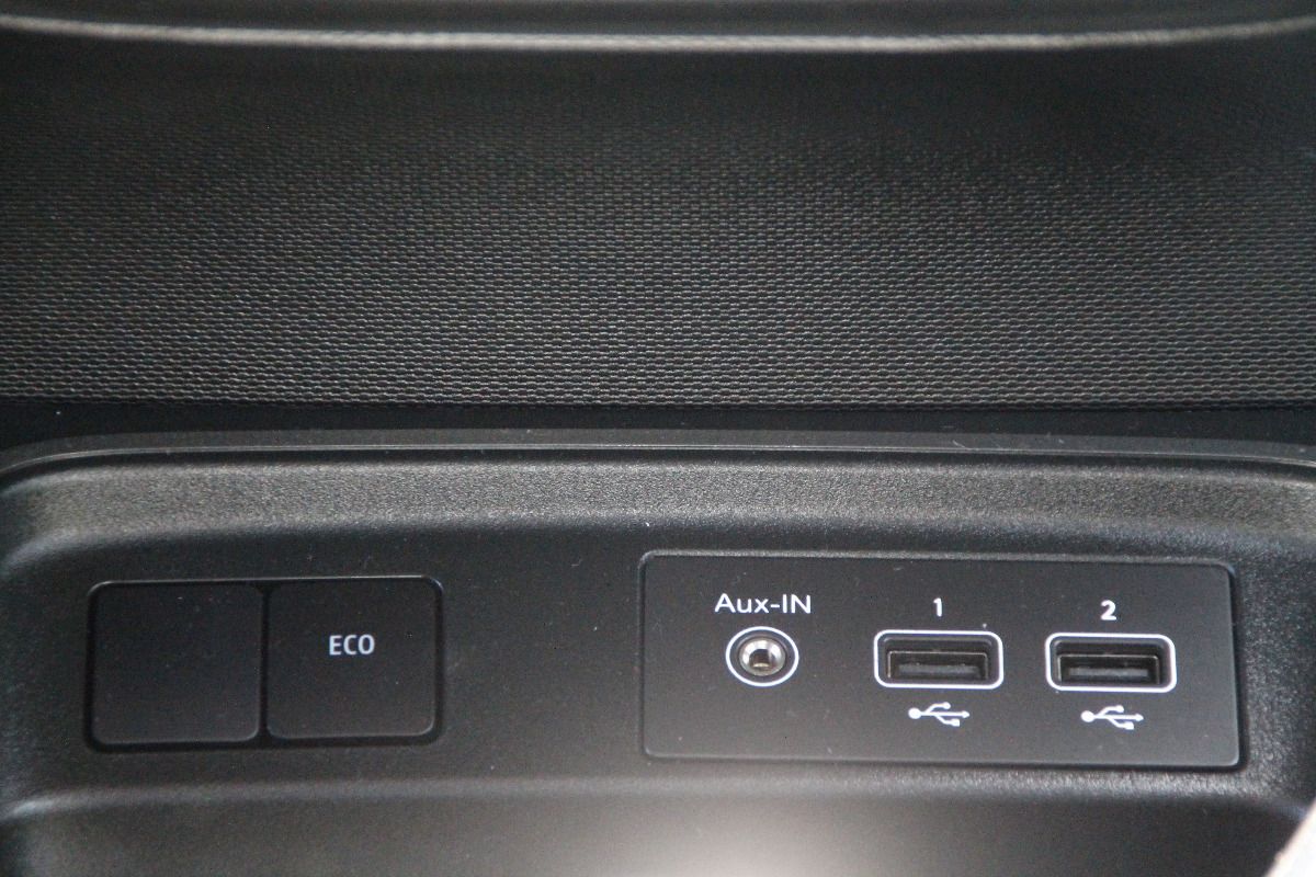 Fahrzeugabbildung Renault Twingo E-TECH elektrisch Techno