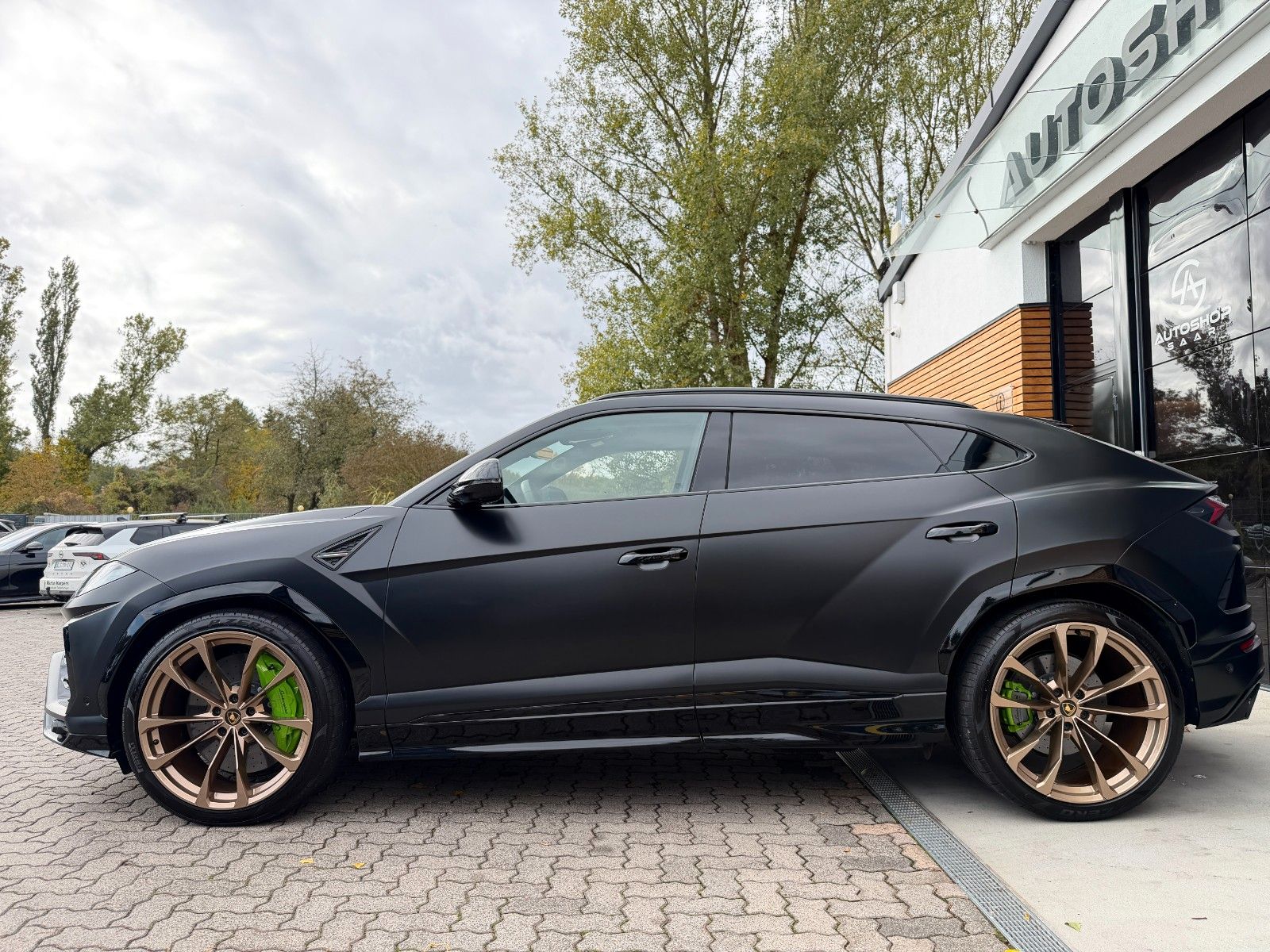 LAMBORGHINI Urus Urus 4.0 V8 Autom. MwSt/23-Zoll/B&amp;O/360°/PANO – Ansicht 17