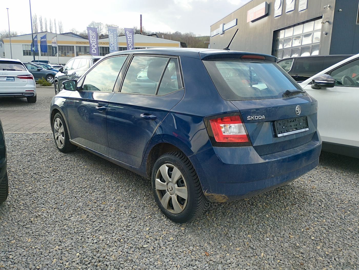 Fahrzeugabbildung SKODA Fabia 1.0 MPI Cool Plus DAB Klima Allwetter