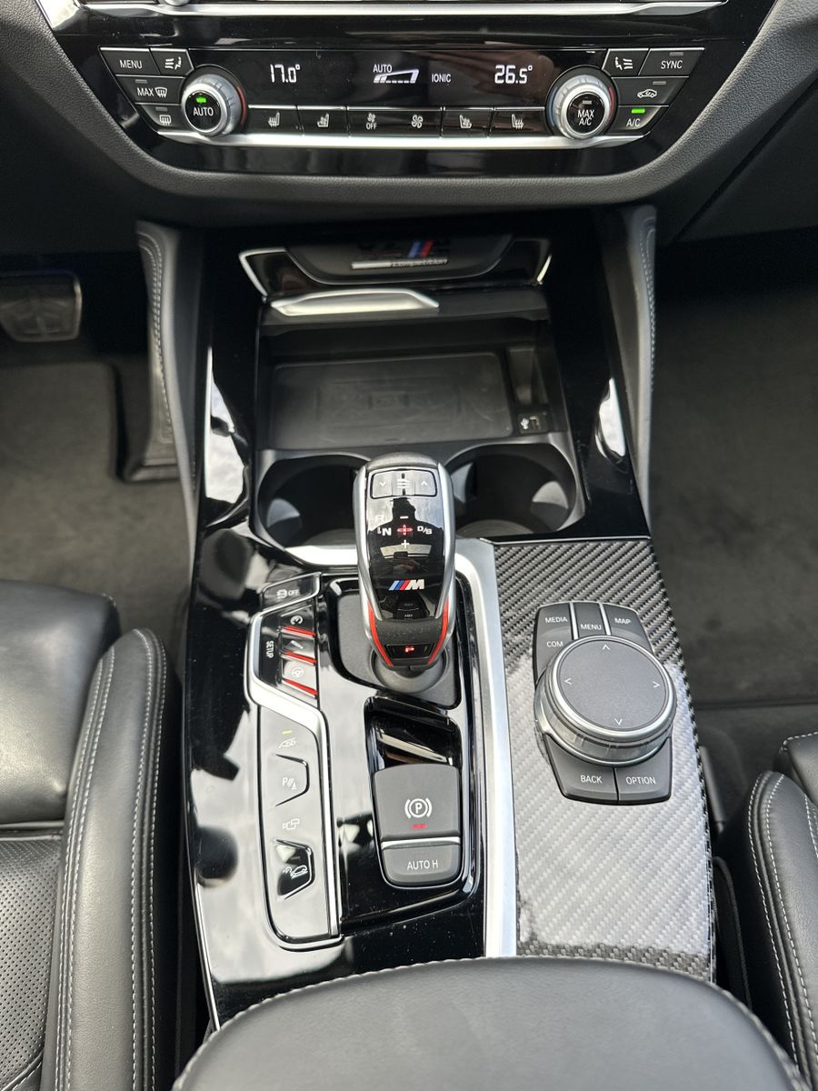 Fahrzeugabbildung BMW X4 M Competition NAV+LED+HEADUP+PANO+360°+21ZOLL