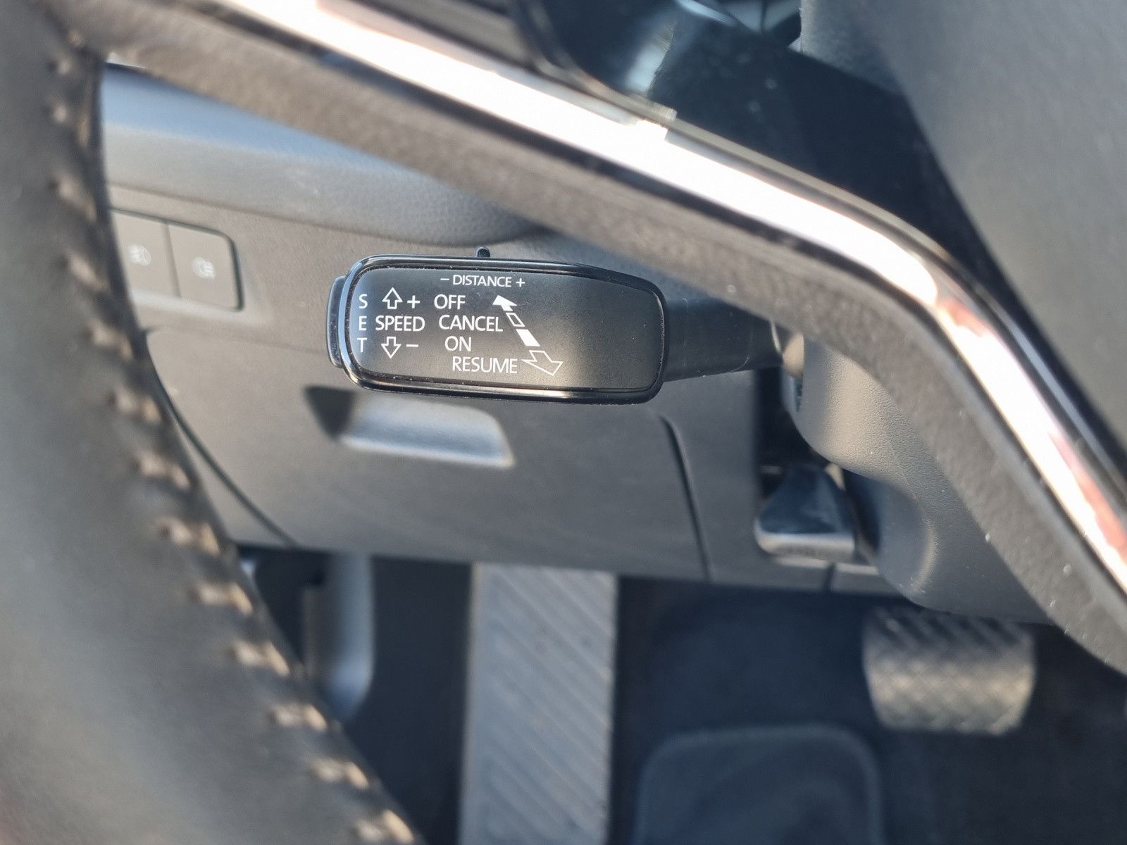 Fahrzeugabbildung SKODA Octavia Combi Style 2,0 TDI DSG Navi Pano AHK