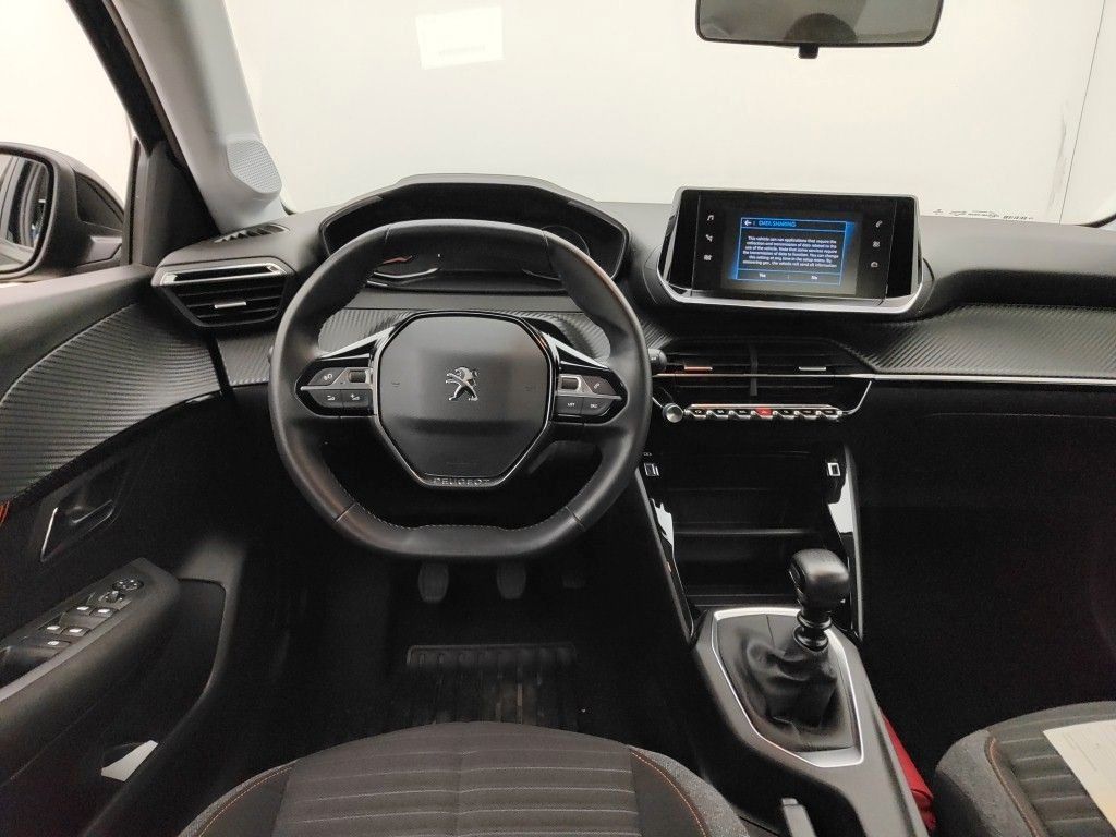 Fahrzeugabbildung Peugeot 208 Active Pack 1.2T LED/NAVI/PDC/ALU/TEMPOMAT