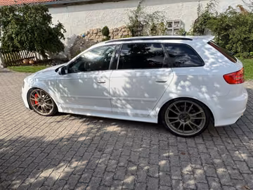 صورة 1 لـ 2011 AUDI RS3