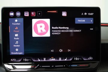 Cupra Leon Sportstourer 1.5 AHK Pano 19Zoll Sennheiser