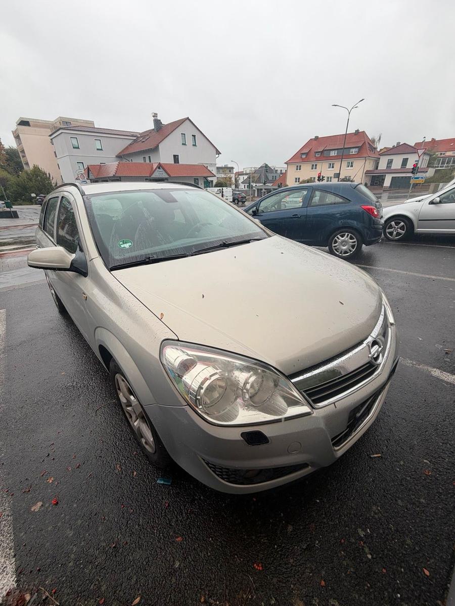Opel Astra 2008 — engine