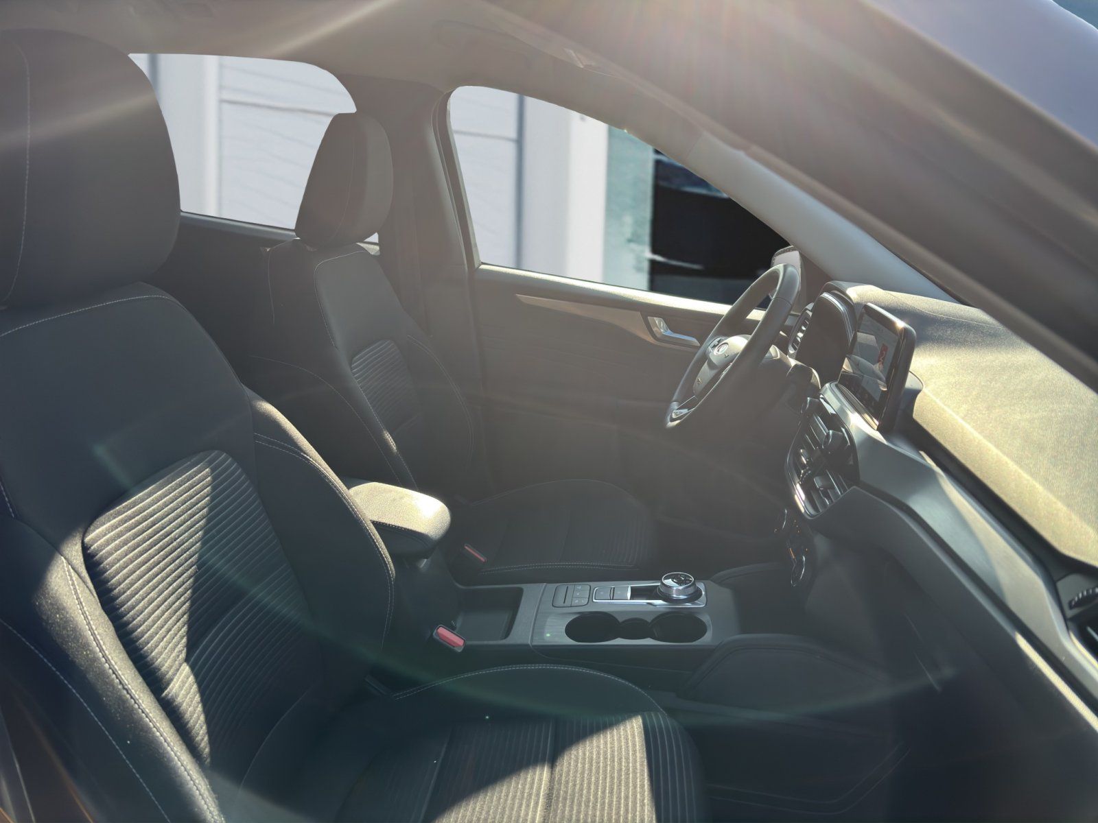 Fahrzeugabbildung Ford Kuga 2.5 PHEV Plug-In Hybrid Titanium