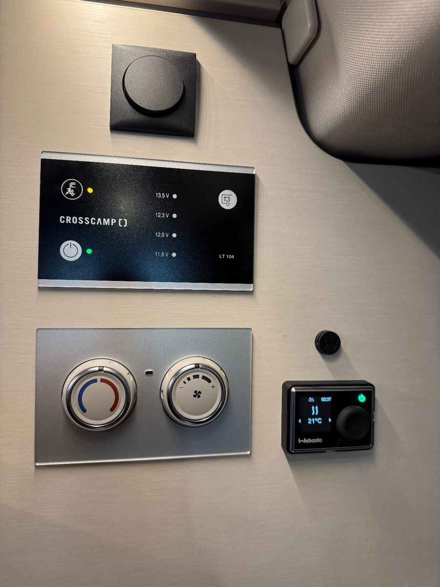 Fahrzeugabbildung Toyota DETHLEFFS CROSSCAMP FLEX 7-SITZER AUFSTELLDACH